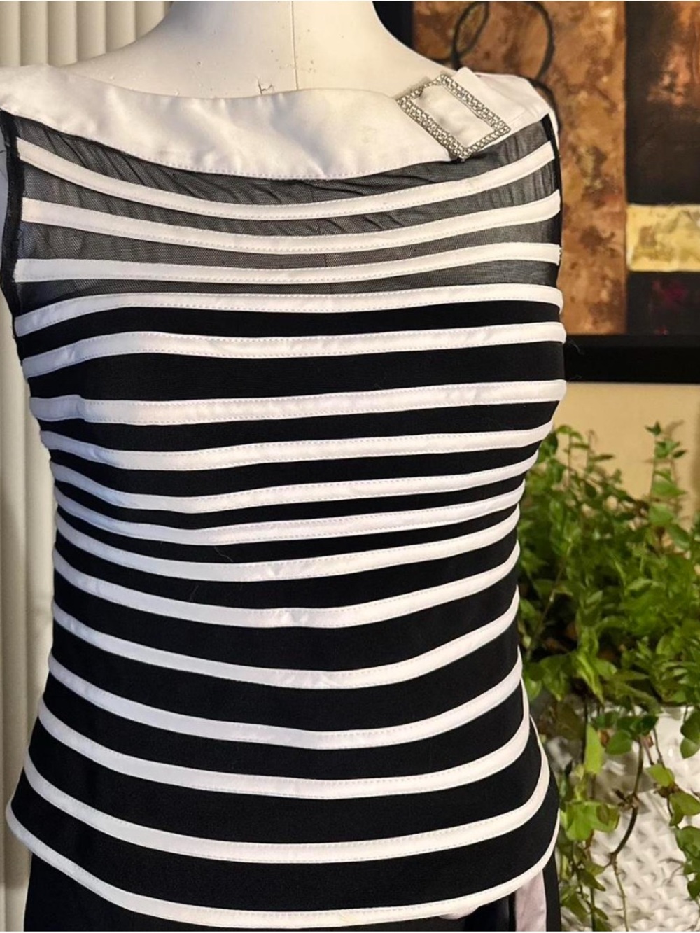 JS collection black & white illusion stripe top
